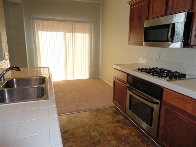 Foto del edificio - 6215 Van Eps Ct