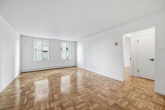 Building Photo - 1310 Jones St