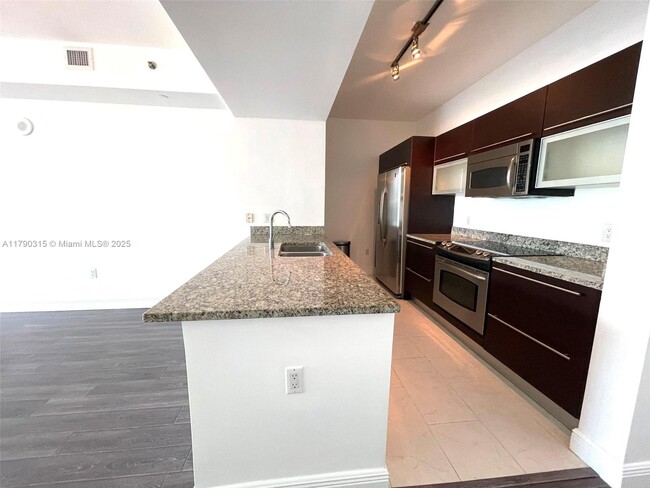 Foto del edificio - 951 Brickell Ave