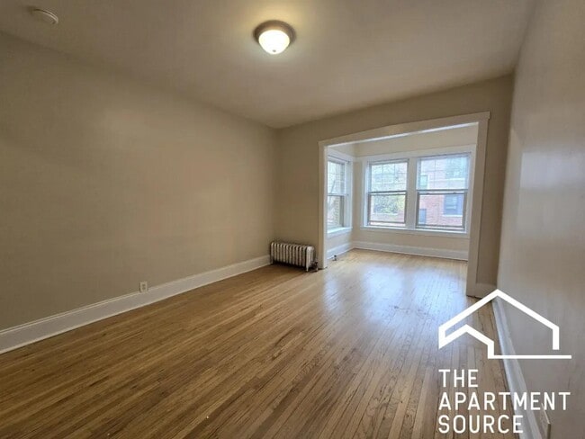 Building Photo - 552 Elmwood Ave