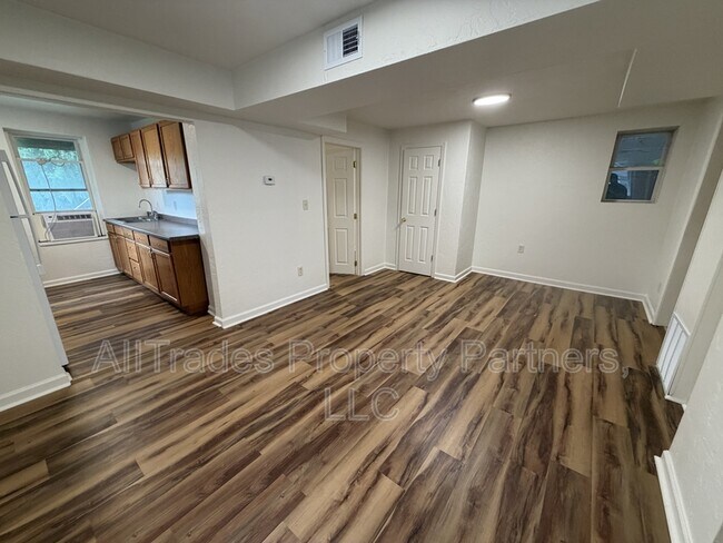 Foto del edificio - 527 Duquesne Ave