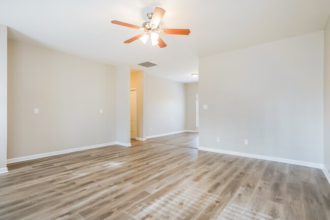 Building Photo - 2533 Friendly Trail