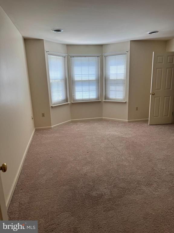 Building Photo - 108 Primrose Ln