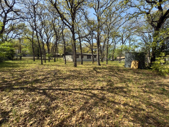 Foto del edificio - 920 Red Bud Dr
