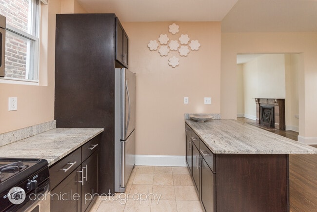 Foto del edificio - 2005 W Race Ave