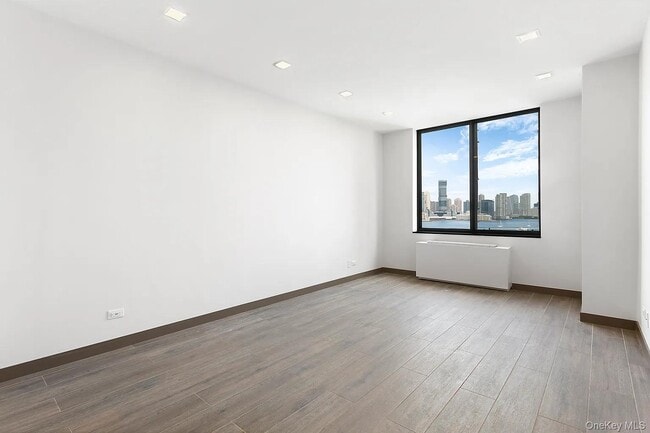 Building Photo - 380 Rector Pl