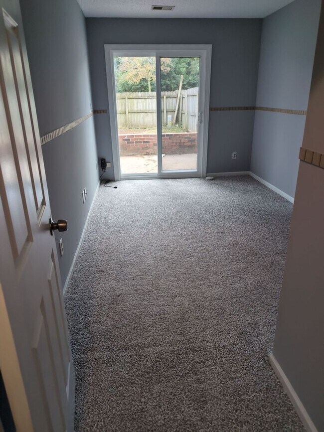 Foto del edificio - 1207 Haig Cir