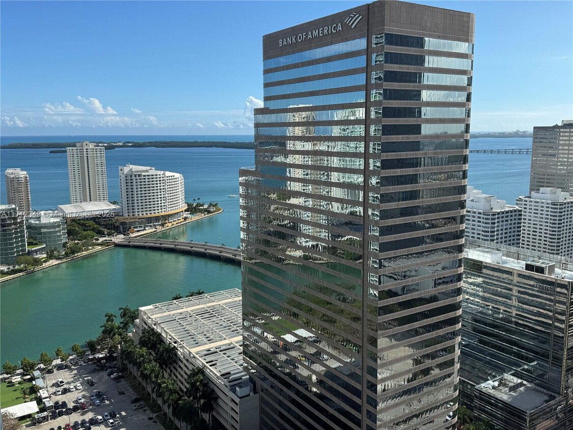 Foto principal - 500 Brickell Ave