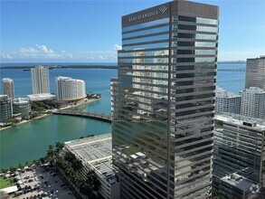 Building Photo - 500 Brickell Ave