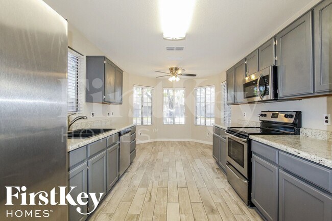 Foto del edificio - 8534 W Tuckey Ln