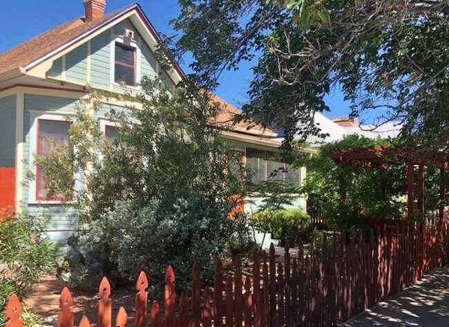 Foto del edificio - HISTORIC QUEEN ANNE 3 Bedroom  2 Bath