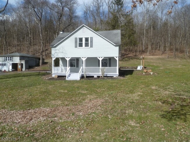 Building Photo - 4 Eisenhower Rd