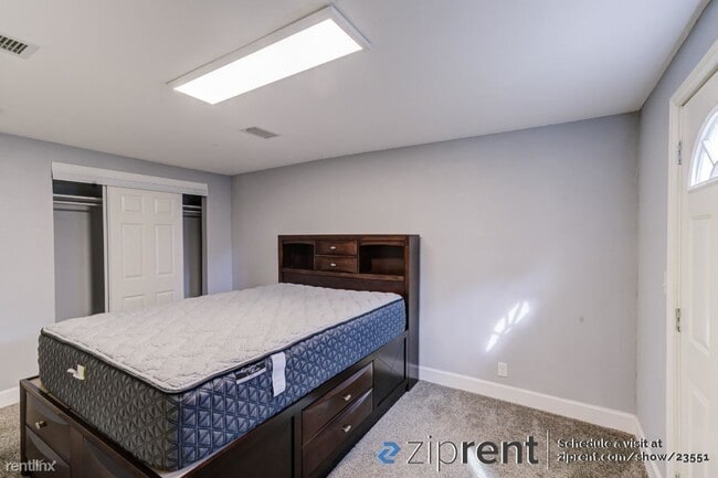 Building Photo - 3 br, 2 bath House - 4090 Woodlawn Street,...