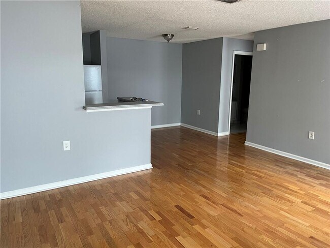 Building Photo - 612 Granville Ct