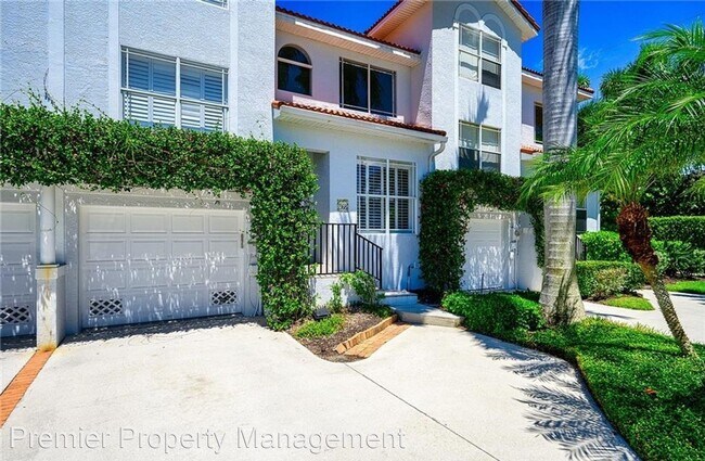 Foto del edificio - 3 br, 3 bath House - 968 5th Street S #6