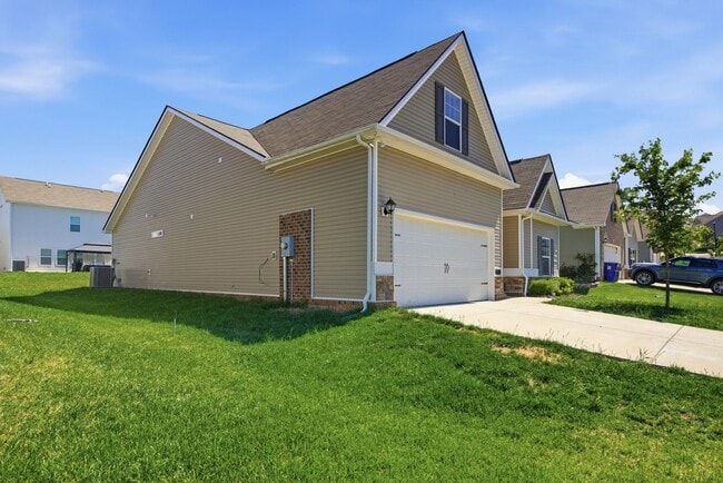 Building Photo - 3020 Goodtown Trace
