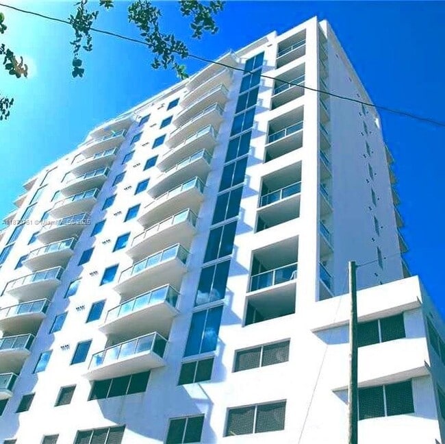 Foto del edificio - 1401 SW 22nd St