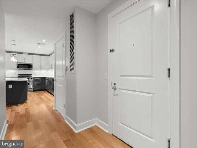 Foto del edificio - 2425 L St NW