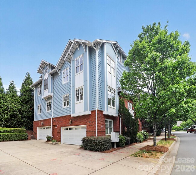 Foto del edificio - 2248 Lyndhurst Ave