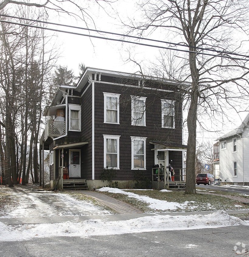 37 Fairview St, Oneonta, NY 13820 Apartments in Oneonta, NY