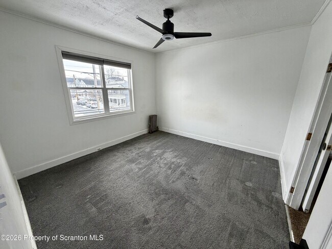 Building Photo - 1730 Ash St