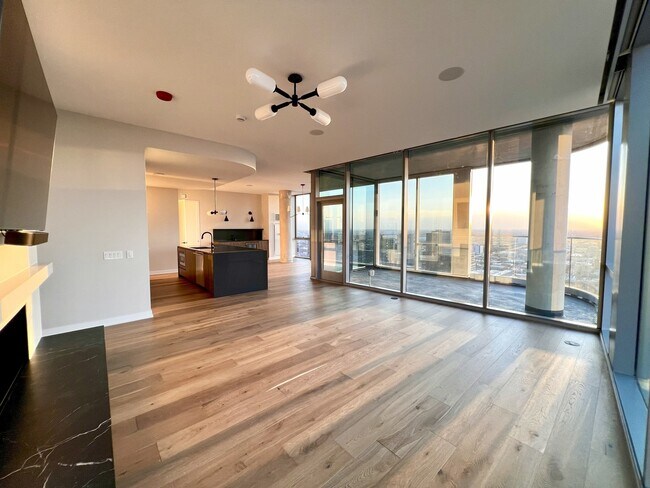 Foto del edificio - 1114 W Carroll Ave