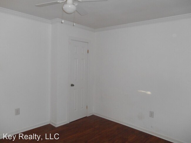 Foto del edificio - 3 br, 2 bath House - 210 Ball Street