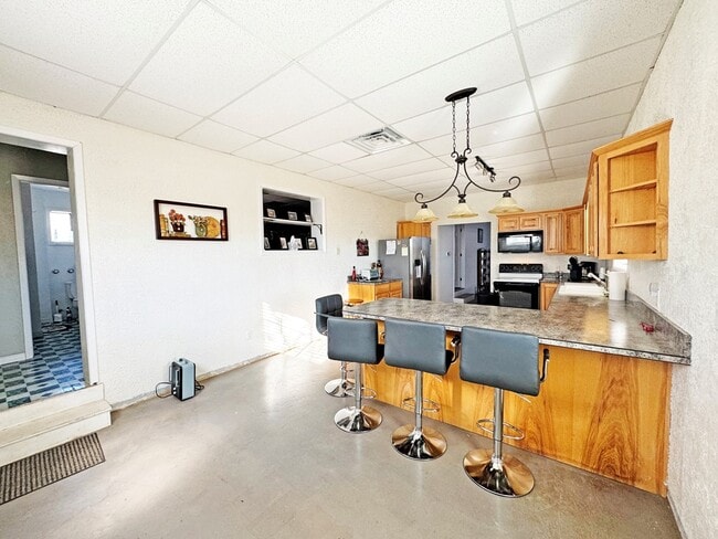 Building Photo - 47320 TX-118