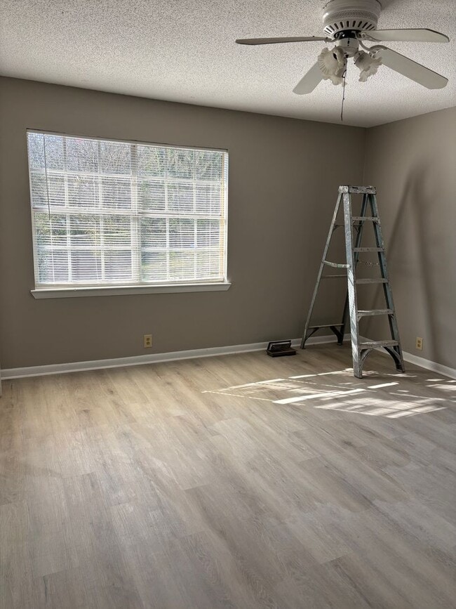 Foto del edificio - 3653 Shirl Jo Ln