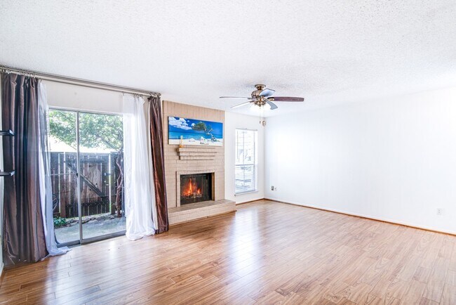 Foto del edificio - 3919 Fairmont Pkwy