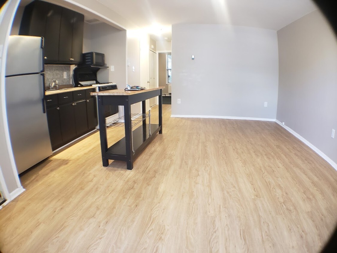 Foto principal - 442 E 145th St