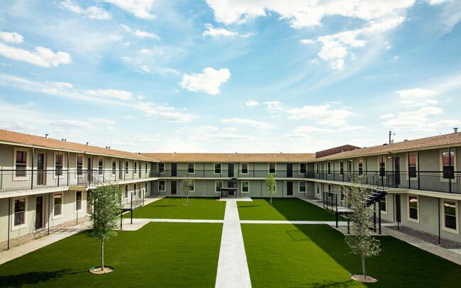 Foto del edificio - 2320 E Stewart St