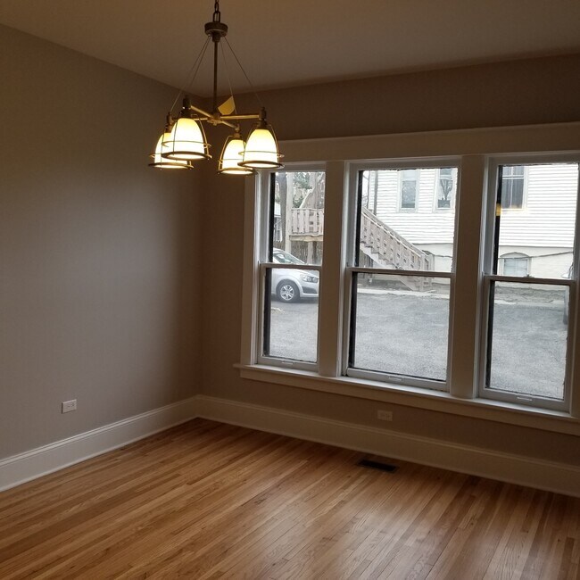 Building Photo - 311 Oneida St