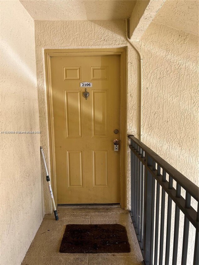 Foto principal - 1263 SW 46th Ave