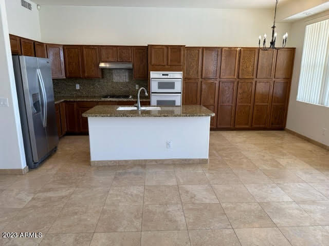 Foto del edificio - 21562 N 72nd Way