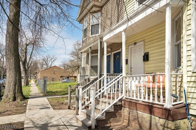 Building Photo - 30 Linden Ave