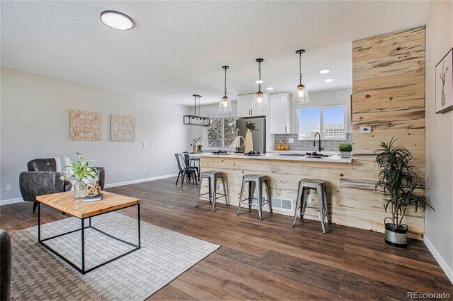 Foto del edificio - Walnut Hills Home Available for Rent