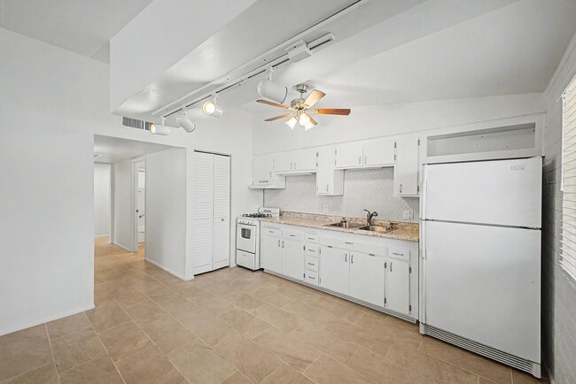 Foto del edificio - 10606 W Oakmont Dr