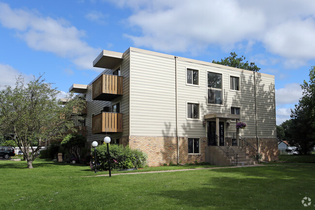 Building Photo - North Shore Apartments