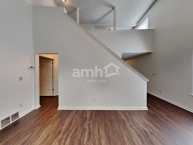 Foto del edificio - 6889 Show Boat Ln