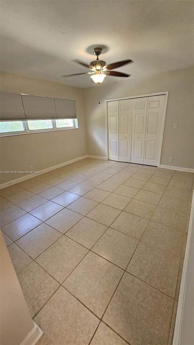 Building Photo - 3621 Ponce de Leon Blvd