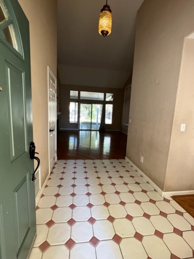 Building Photo - Charming 3 Bedroom 2 Bath with Large Backyard on Corner lot