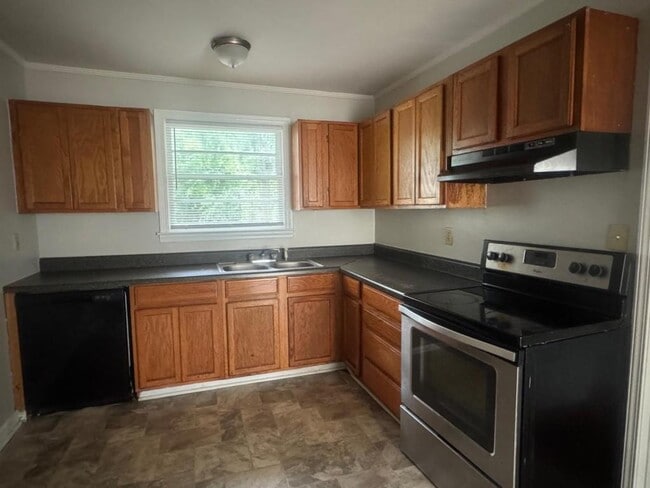 Building Photo - 3515 Greenbriar Rd