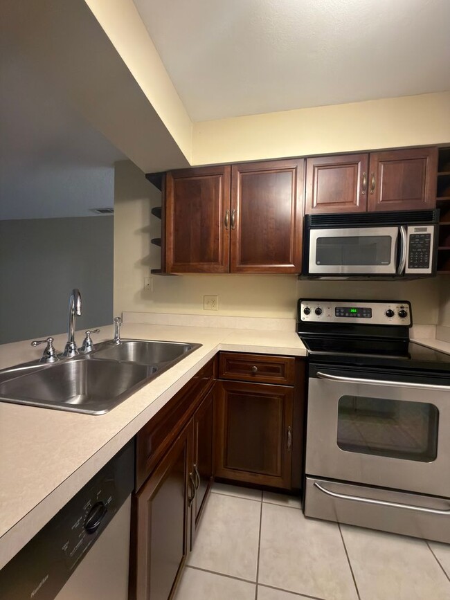 Building Photo - 4520 Bar Harbor Dr