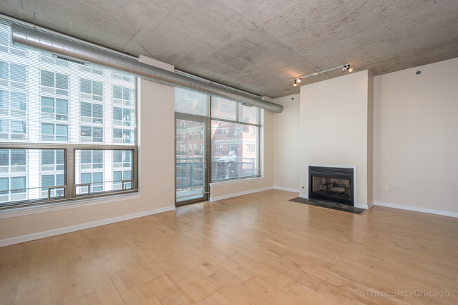 Foto del edificio - 125 E 13th St