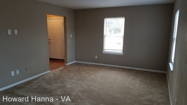 Building Photo - 3 br, 2.5 bath House - 5621 Fanshaw Court