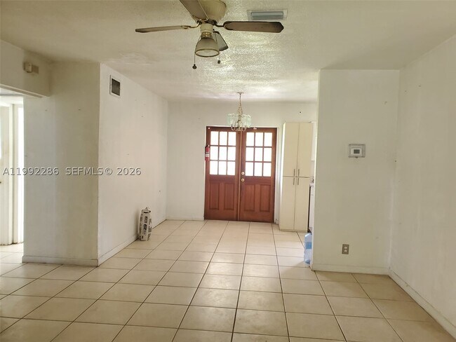 Foto del edificio - 1810 N 62nd Ave