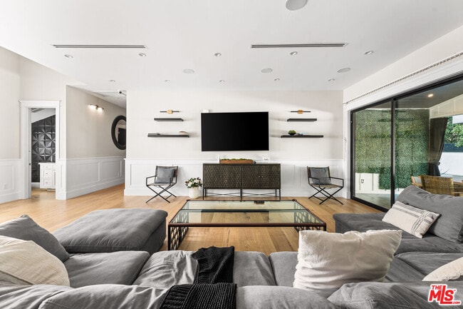 Foto del edificio - 13339 Margate St