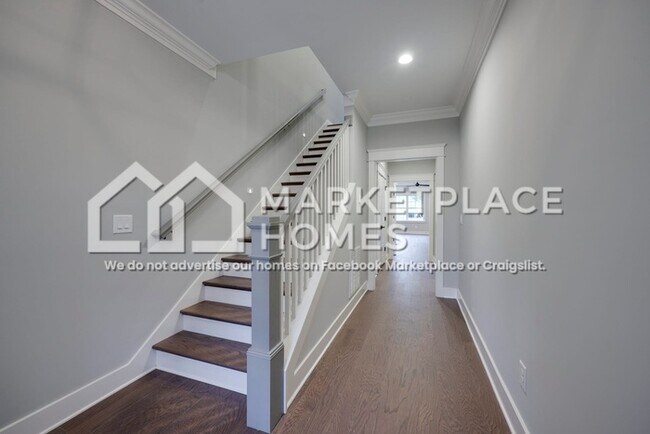 Building Photo - 1843 Meade Ave