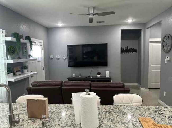 Foto del edificio - 103 Homecrest